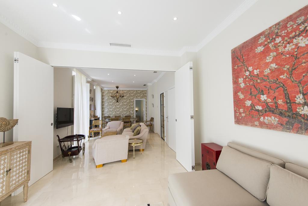 Apartamento Living By Cathedral Sevilla Eksteriør bilde